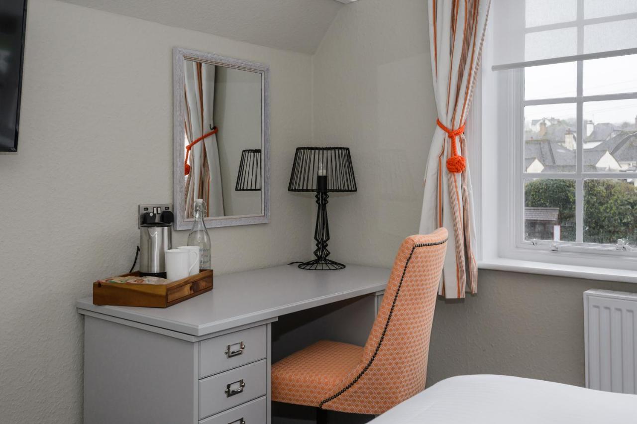 Balfour Arms 4*