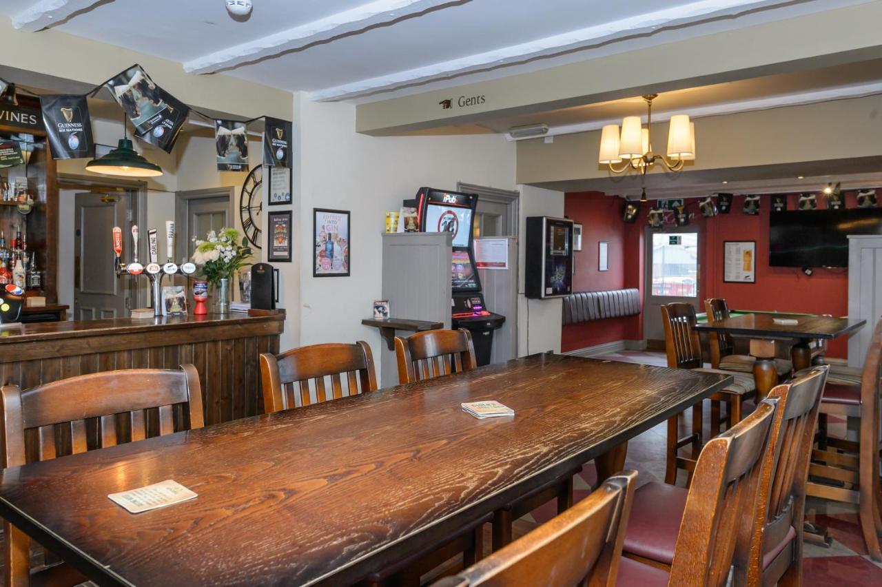 Balfour Arms 4*